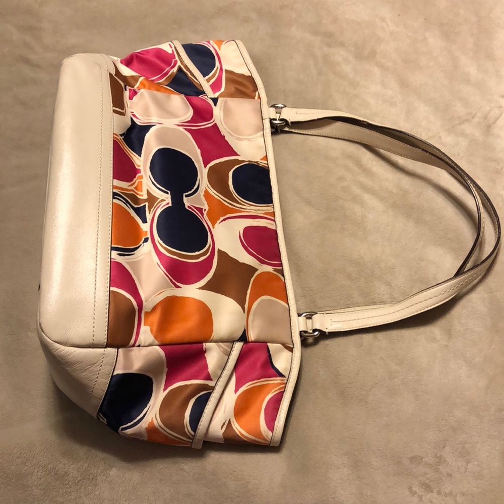 Authentic Coach purse - Picture 2 of 7